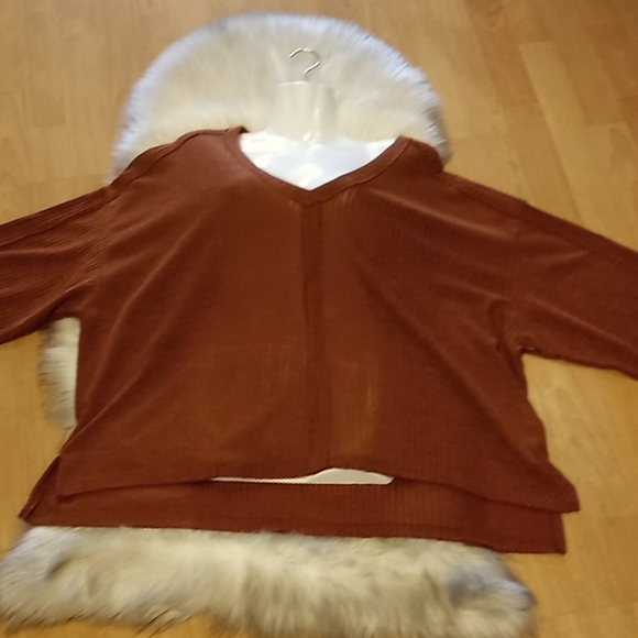 Very J Rust High Low Knit Top - Picture 8 of 12
